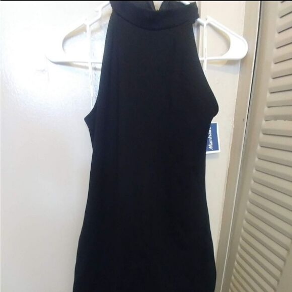 Little black dress🖤   - Picture 2 of 7